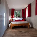 Jonquille Avec Entree Privee Et Animaux Admis - Fr-1-589-718